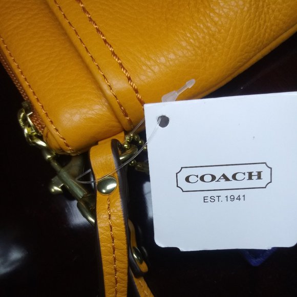 Coach Handbags - COACH WRISTLET NWT